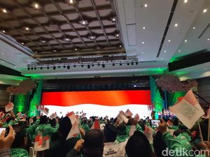 Berbaju Adat Bali, Jokowi Hadiri Muktamar V PKB di Nusa Dua
