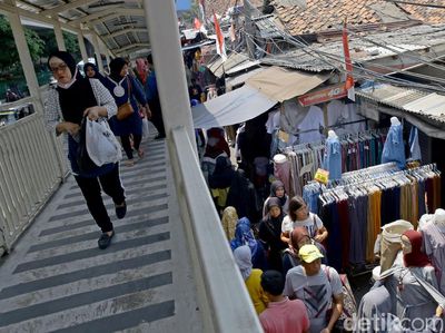 MA Kabulkan Gugatan soal Penutupan Trotoar Tanah Abang