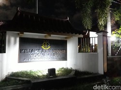 KPK OTT, Kantor Kejari Yogya dan Kejati DIY Lengang