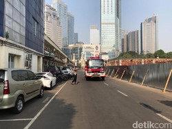 Kebakaran di Polda Metro Padam, Mobil Damkar Tinggalkan Lokasi