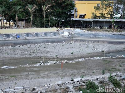 Empang di Tegalluar Dibongkar Demi Proyek Kereta Cepat Jakarta-Bandung