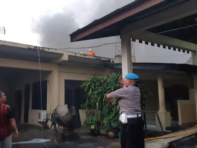 Penampakan Kebakaran di Ruang Bawah Tanah Polda Metro Jaya
