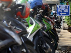 Tolak Tarif Parkir DKI Naik, Netizen Bilang Begini