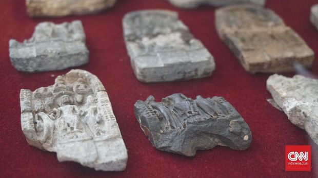 peninggalan di museum candi batujaya