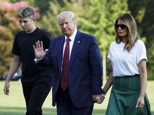 Melania Trump Tidur di Lantai Terpisah dengan Donald Trump di Gedung Putih