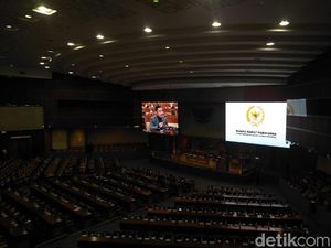 Rapat Paripurna DPR Diwarnai Interupsi soal Papua Rapat Paripurna DPR Diwarnai Interupsi soal Papua