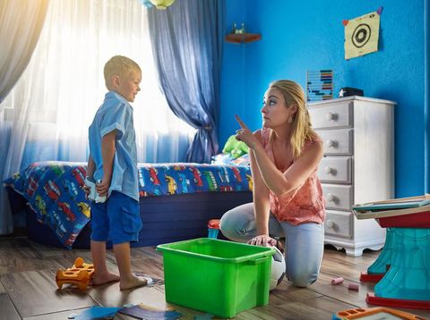 15 Ucapan Orang Tua pada Anak Pengganti Kata 'Jangan'