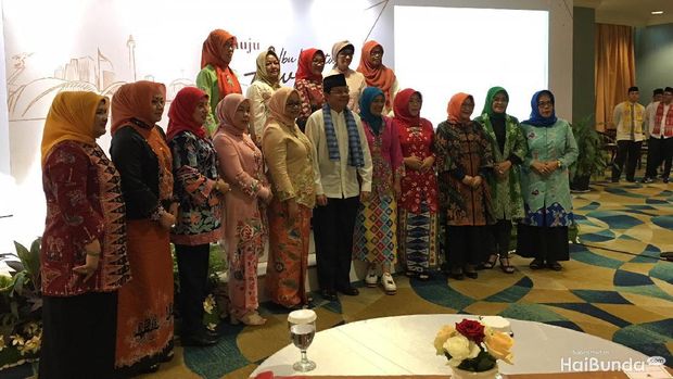 Fery Farhati dan segenap panitia Ibu Ibukota Awards 2019/