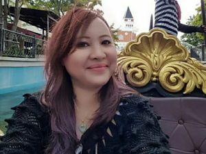 Dr Dr Yenita SE MM MBA MSi MT MH MPD MAK ME MIKOM MMSI Juga Piawai Main Musik Dr Dr Yenita SE MM MBA MSi MT MH MPD MAK ME MIKOM MMSI Juga Piawai Main Musik