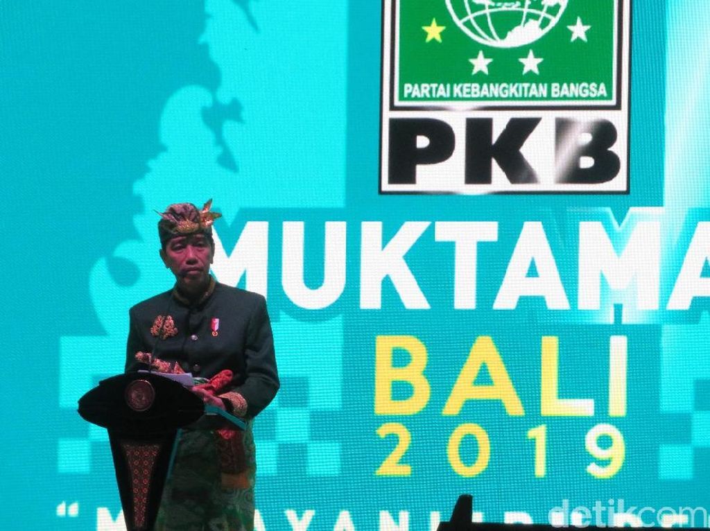 Jokowi Ingatkan Wayan Koster karena PKB Gelar Muktamar di Bali Jokowi Ingatkan Wayan Koster karena PKB Gelar Muktamar di Bali