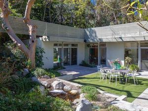 Captain Marvel Jual Rumah Rp 30 Miliar, Minat? Captain Marvel Jual Rumah Rp 30 Miliar, Minat?