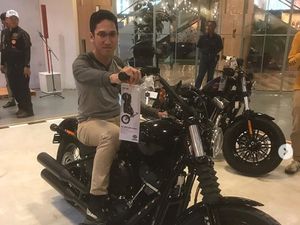 Selera Moge Bamsoet Turun ke Putranya yang Baru Menikah Selera Moge Bamsoet Turun ke Putranya yang Baru Menikah