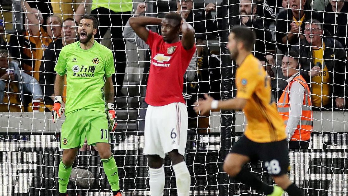Paul Pogba gagal mengeksekusi penalti. (Foto: Carl Recine/Reuters)