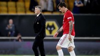 Hasil imbang ini mengantarkan MU ke posisi empat dengan empat poin. The Red Devils kalah selisih gol dari Manchester City di posisi ketiga. Reuters/Carl Recine.