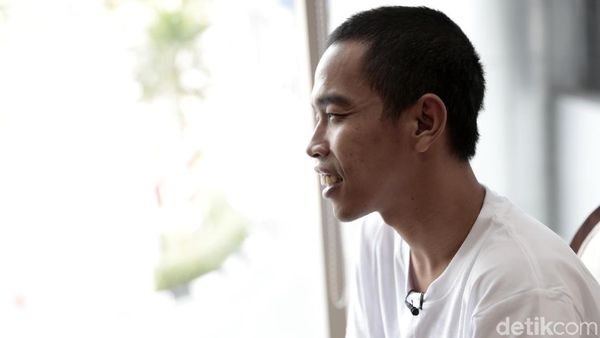 Dede Sunandar yang Tetap Tersenyum Meski Sedang Diuji