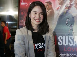 Senyum Manis Laura Basuki saat Cerita soal Adegan Ciuman