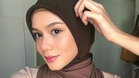 Artis Malaysia Ini Diprotes Netizen Karena Terlalu Seksi