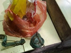 Polisi Sita Pecahan Botol Molotov yang Dilempar ke Kantor DPP Golkar