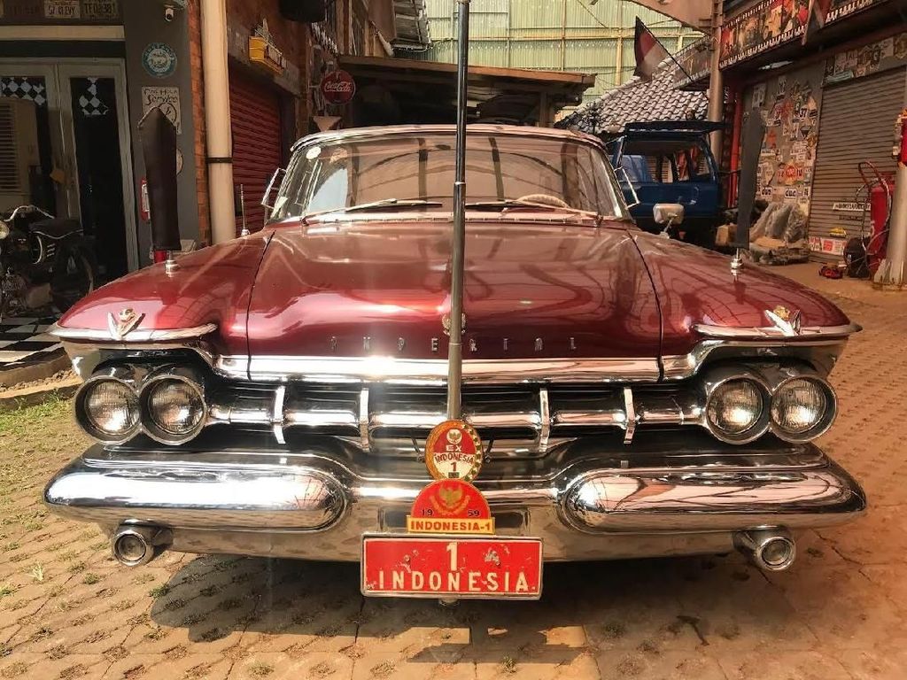Cerita Mobil Dinas Sukarno yang Pernah Ditawar Pakai Cek Kosong Cerita Mobil Dinas Sukarno yang Pernah Ditawar Pakai Cek Kosong