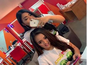 Duo Semangka Nilai Goyangannya Adalah Seni dan Masih Beretika Duo Semangka Nilai Goyangannya Adalah Seni dan Masih Beretika