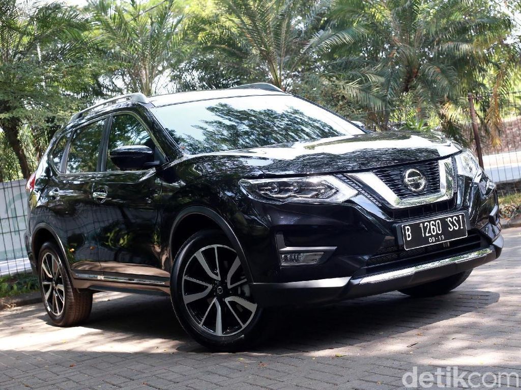Review Lengkap Nissan X-Trail, SUV yang Banjir Fitur Review Lengkap Nissan X-Trail, SUV yang Banjir Fitur