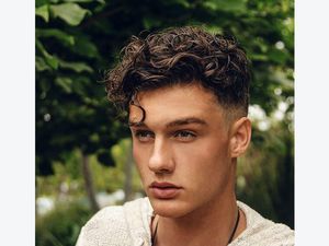 Potret Gelandangan Ganteng yang Pernah Viral Ini Bikin Naksir