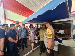 Dukung Layanan Kepolisian, Bank Mandiri Hibahkan Mobil SKCK Keliling