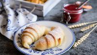 Mantul! Ini 10 Croissant Renyah Buat Teman Ngopi Sore