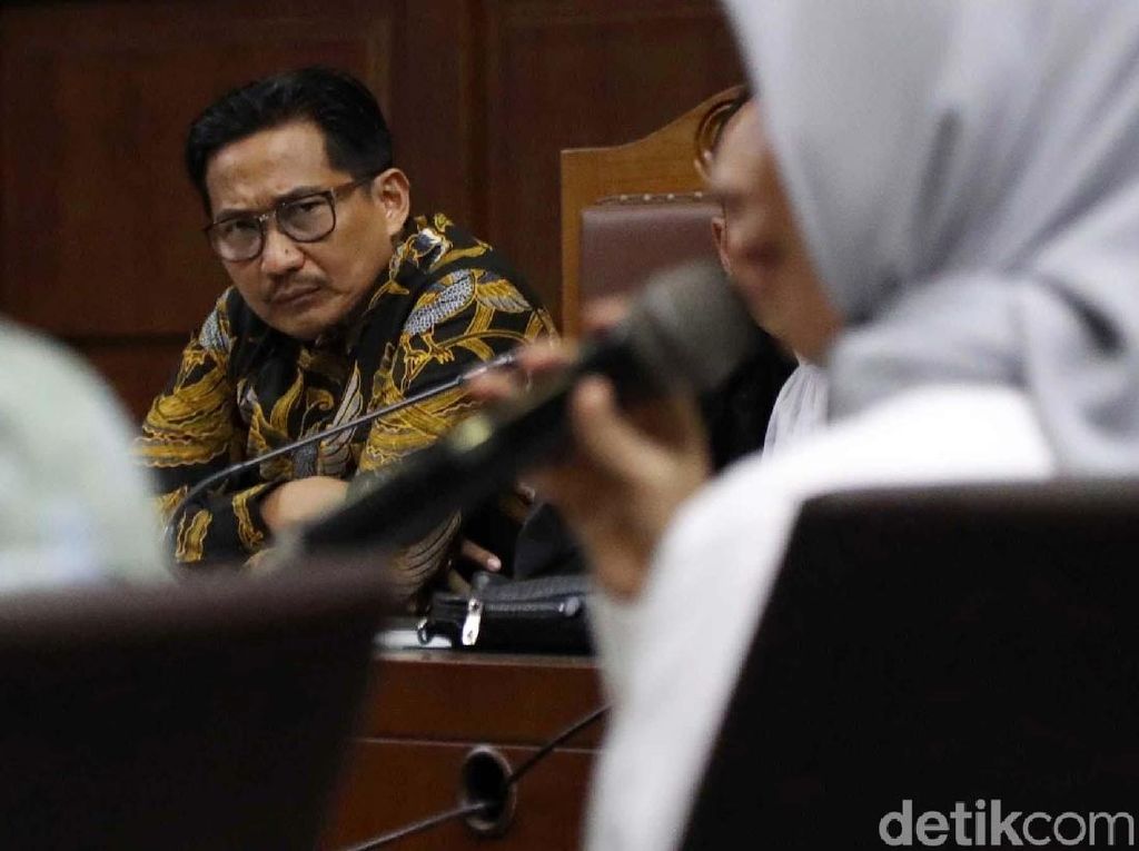 Jaksa KPK Juga Minta Hak Politik Bowo Sidik Dicabut 5 Tahun Jaksa KPK Juga Minta Hak Politik Bowo Sidik Dicabut 5 Tahun