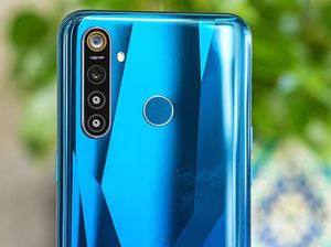 Bos Realme Pamer Penjualan Awal Realme 5 dan Realme 5 Pro Bos Realme Pamer Penjualan Awal Realme 5 dan Realme 5 Pro