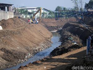 Bisa Tembus Macet, Jalan Inspeksi Citarum Majalaya-Ciparay Dibangun Bisa Tembus Macet, Jalan Inspeksi Citarum Majalaya-Ciparay Dibangun