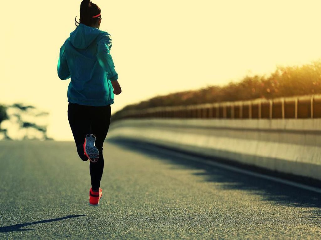 Joging Pakai Jaket Seperti Mulan Jameela Bikin Cepat Kurus? Ah, Mitos Joging Pakai Jaket Seperti Mulan Jameela Bikin Cepat Kurus? Ah, Mitos