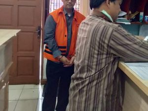 Vonis Inkrah, 2 Eks Pejabat Kemenag Penyuap Rommy Dieksekusi KPK Vonis Inkrah, 2 Eks Pejabat Kemenag Penyuap Rommy Dieksekusi KPK