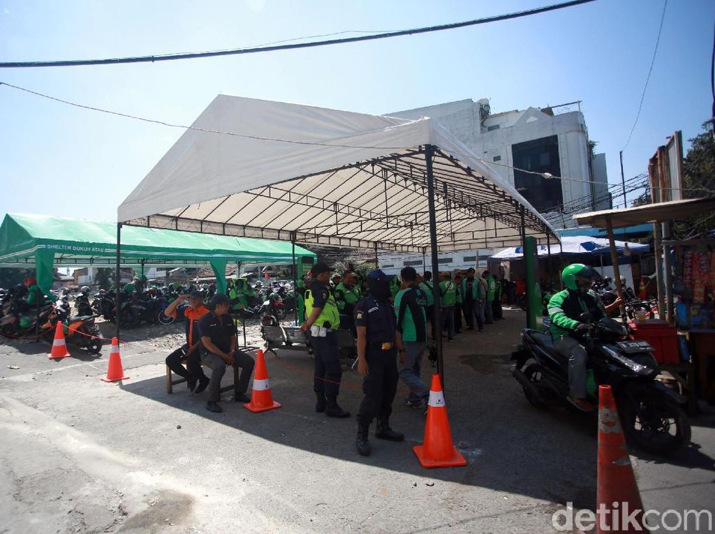 Ada Shelter Ojek Online Lho di Stasiun Sudirman Ada Shelter Ojek Online Lho di Stasiun Sudirman