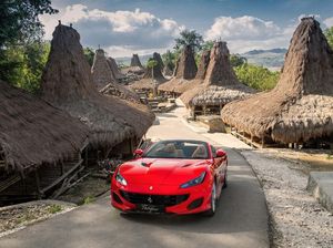 Eksotisme Ferrari Portofino di Tanah Sumba