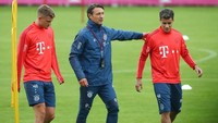 Coutinho telah menjalani tes medis pada Minggu (18/8/2019). Ia kemudian menandatangani kontrak yang di dalamnya juga berisi opsi pembelian permanen.