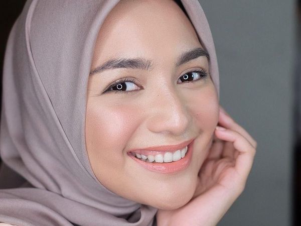 Foto: Gaya Citra Kirana yang Mantap Berhijab Setelah Umrah