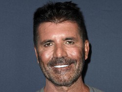 Penampilan Simon Cowell yang Makin Muda, Diduga Facelift Puluhan Juta
