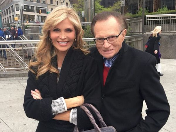 22 Tahun Menikah, Penyiar Larry King Ceraikan Istri Ke-7