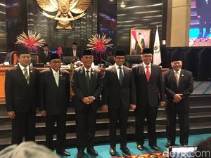 Sah! Pajak Biaya Balik Nama Kendaraan di DKI Naik Jadi 12,5% Sah! Pajak Biaya Balik Nama Kendaraan di DKI Naik Jadi 12,5%