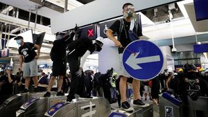 Sempat Duduki Stasiun MTR, Aksi Protes di Hong Kong Berakhir Ricuh