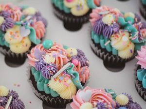 10 Inspirasi Cupcakes Cantik Untuk Meriahkan Pesta Pernikahan