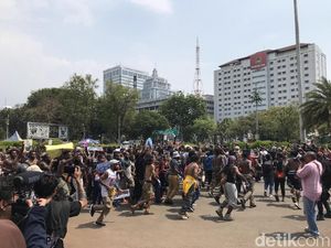Dari Mabes TNI AD, Mahasiswa Papua Pindah Aksi ke Depan Istana
