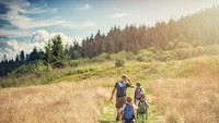 Video Berapa Usia Ideal Anak Bisa Diajak Naik Gunung? Ini Jawaban IDAI