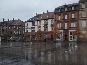 Potret Stasiun Kaiserslautern Hauptbahnhof di Jerman