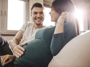 Gairah Seks Meletup-letup saat Hamil, Normalkah? Tenang, Begini Penjelasannya