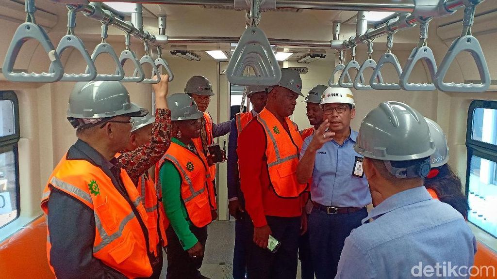 INKA Ajak Perwakilan Afrika ke Pabrik Kereta di Madiun INKA Ajak Perwakilan Afrika ke Pabrik Kereta di Madiun