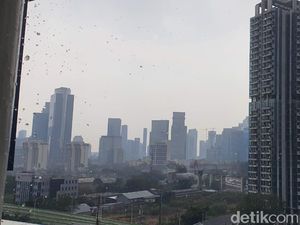 Sebagian Jakarta Diguyur Hujan Siang Ini