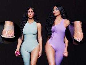 Duh, Jari Kim dan Kylie Jenner Jadi Ada Enam di Foto Ini