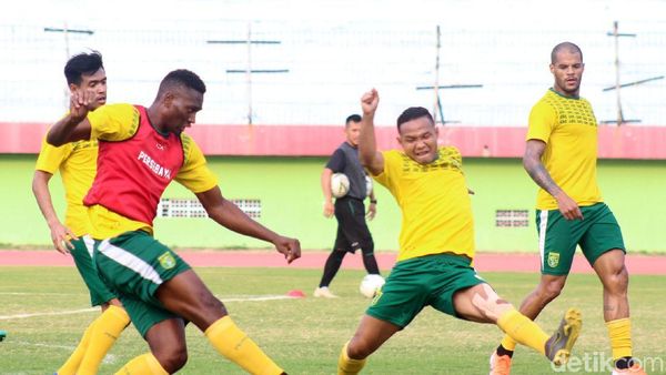 Melihat Persiapan Persebaya Jelang Menjamu Persija